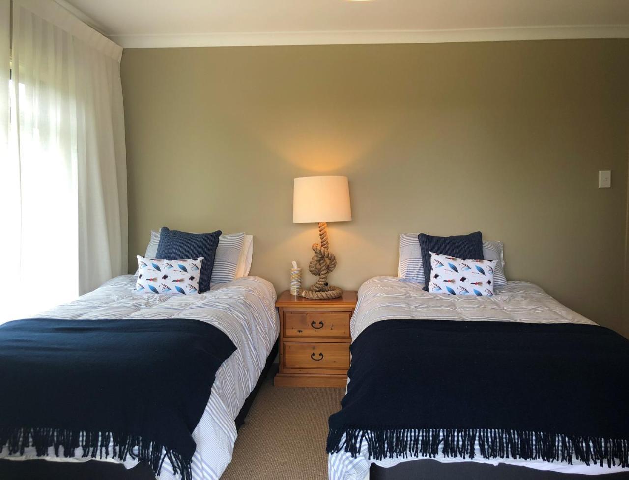 Kinloch Lakeview Lodge - Taupo Zewnętrze zdjęcie