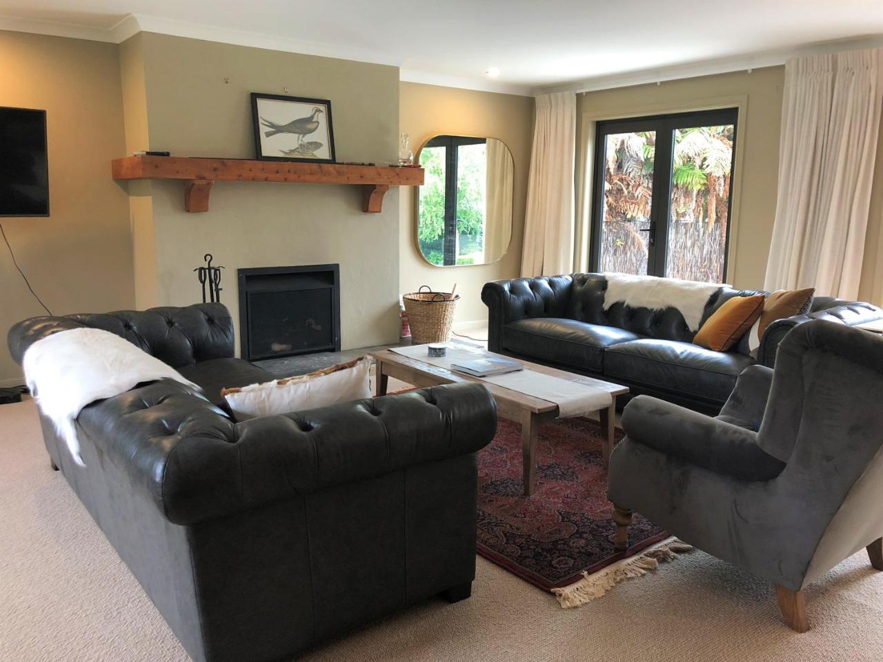 Kinloch Lakeview Lodge - Taupo Zewnętrze zdjęcie