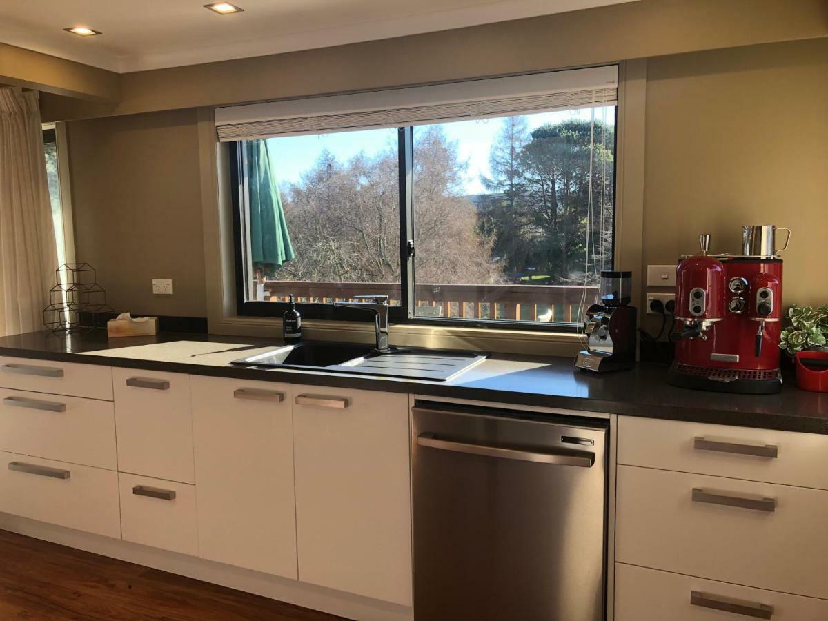 Kinloch Lakeview Lodge - Taupo Zewnętrze zdjęcie